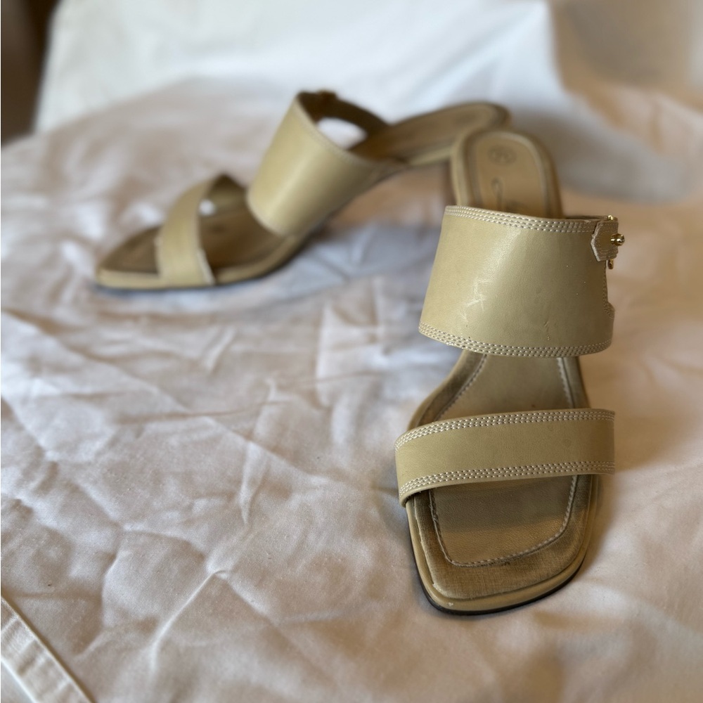90’s Fioni Kitten Heels